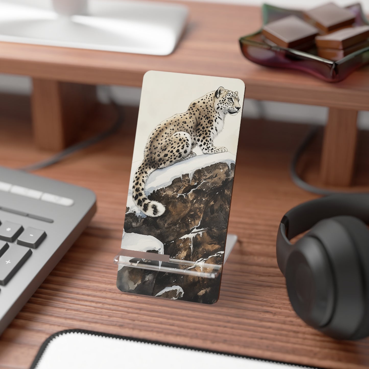 Majestic Snow Leopard Stand for Smartphones