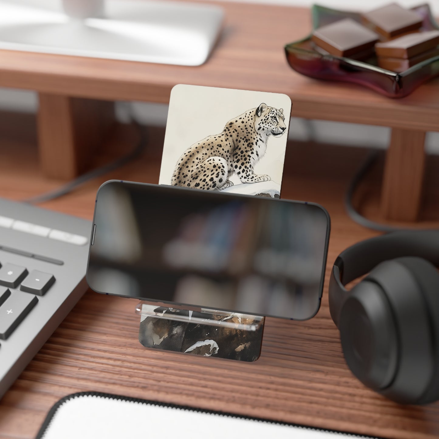 Majestic Snow Leopard Stand for Smartphones
